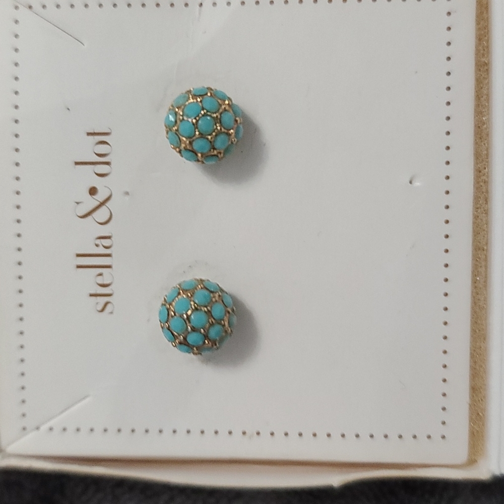 Stella & Dot Soiree Studs